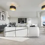 The Penthouse At Dane Court