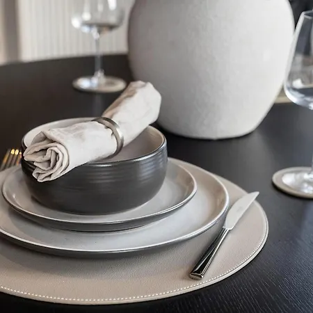 The Penthouse At Dane Court Appartement