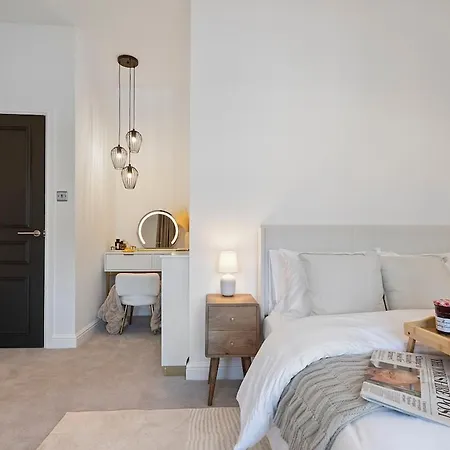 The Penthouse At Dane Court *