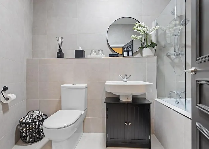 The Penthouse At Dane Court * Harrogate